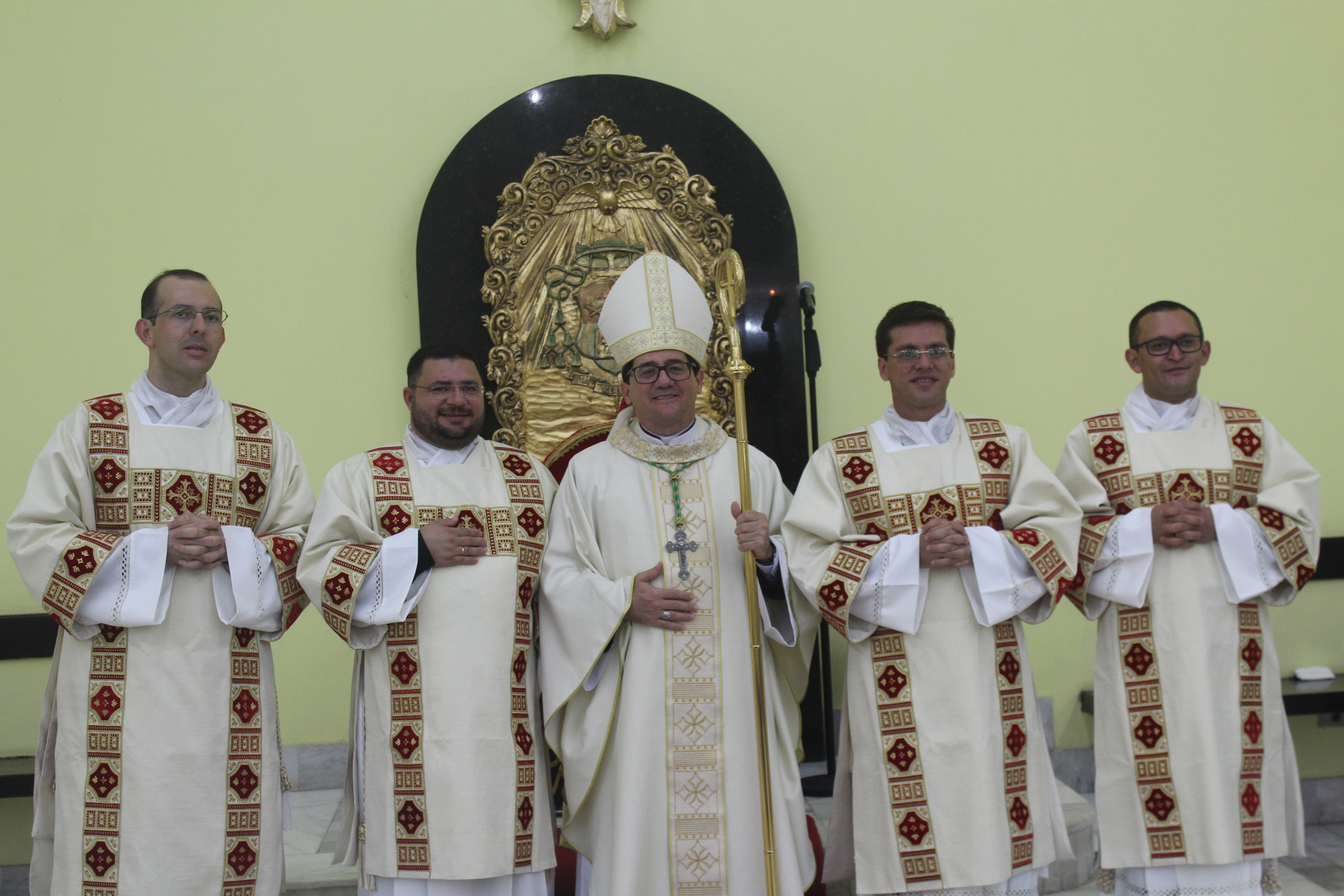 Celebração Eucarística em comemoração ao Jubileu de Prata de Ordenação Presbiteral de Dom Paulo Jackson e Ordenação Diaconal dos jovens Antônio, Edjalma, Galdino e Rodrigo