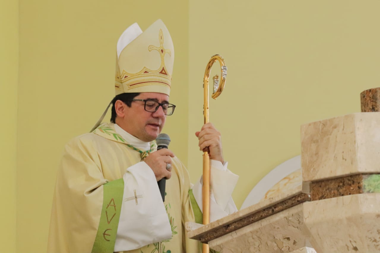 Celebração dos Santos óleos