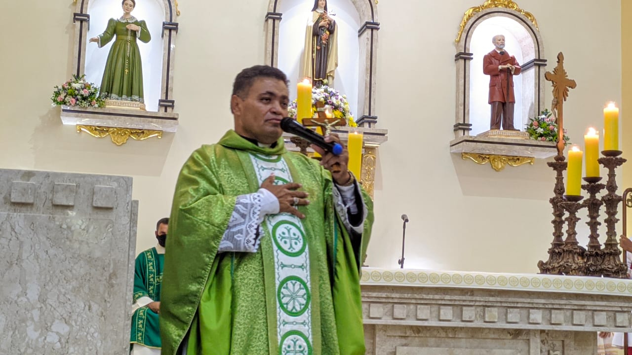 Posse canônica do padre Antônio Elias